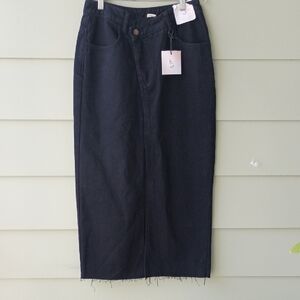 Black Midi /Maxi Skirt with Raw Hem Pockets Sz 5 Jr